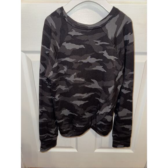Athleta Girl Cross Your Fingers Sweatshirt Black Camo Size XL 14 - Picture 5 of 6